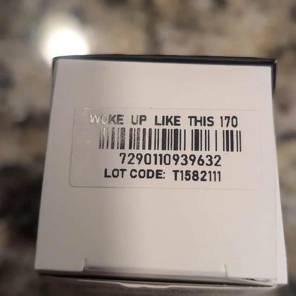 ⭐IL Makiage WOKE UP LIKE THISFlawless Base Foundation Shade #170 - Picture 4 of 7